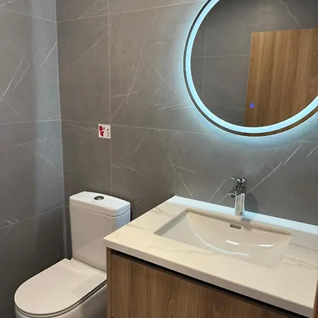 Iolena Two Bedroom Seaview * Píla